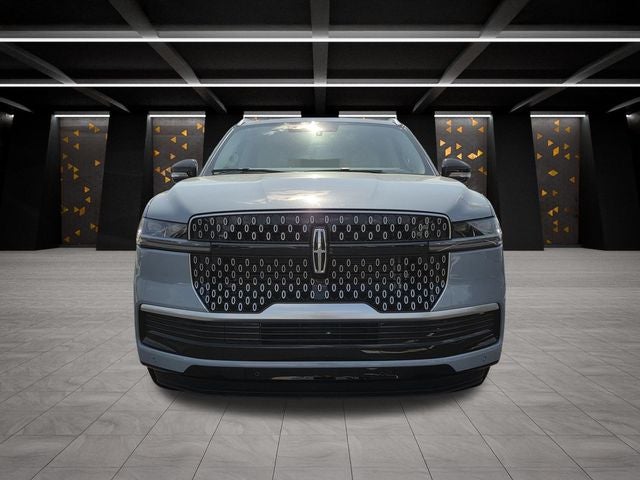 2027 Lincoln Navigator Premiere