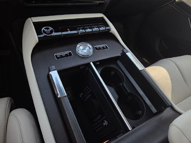 2027 Lincoln Navigator Premiere