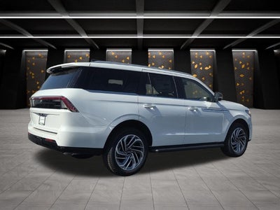 2027 Lincoln Navigator Premiere