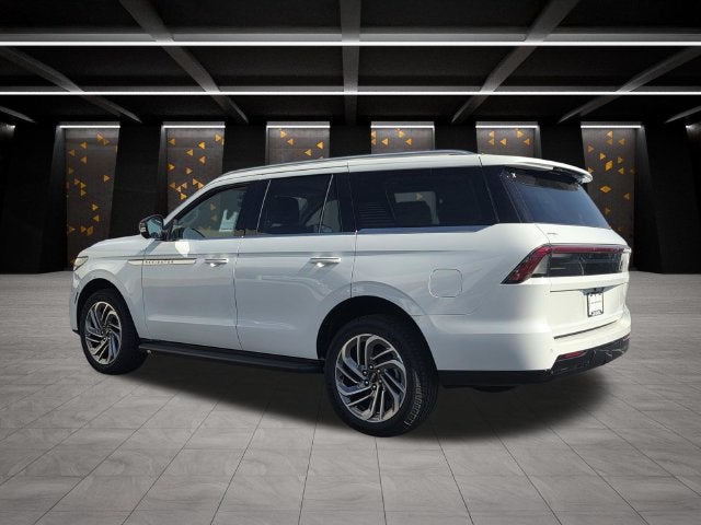 2027 Lincoln Navigator Premiere