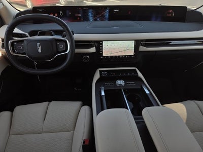 2027 Lincoln Navigator Premiere