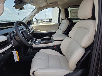 2027 Lincoln Navigator Premiere