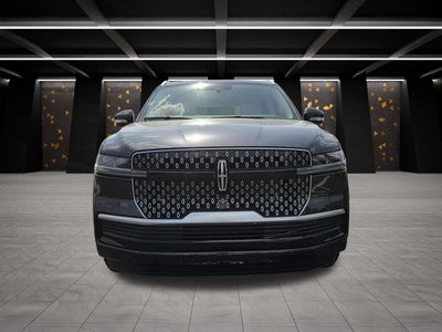 2027 Lincoln Navigator Premiere