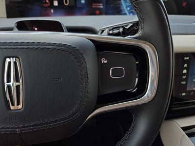 2027 Lincoln Navigator Premiere