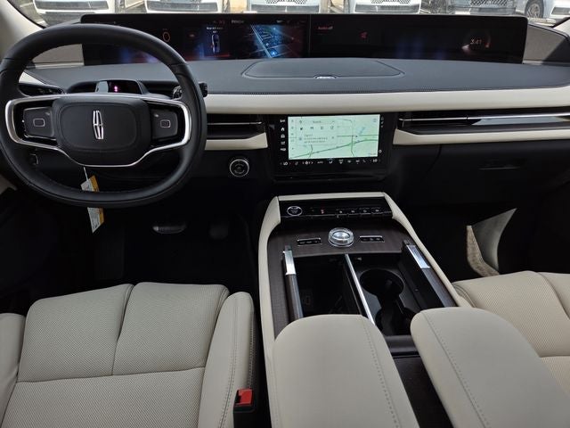 2027 Lincoln Navigator Premiere