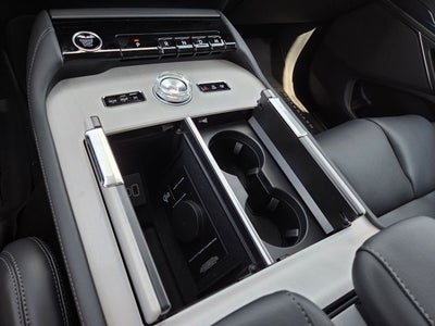2027 Lincoln Navigator Premiere