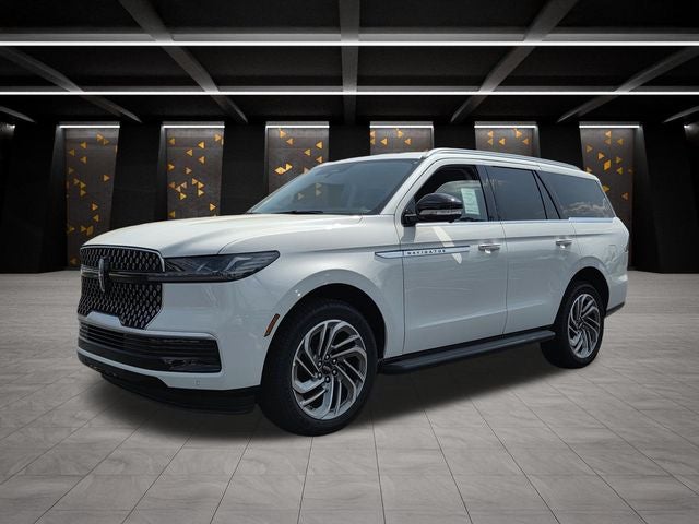 2027 Lincoln Navigator Premiere