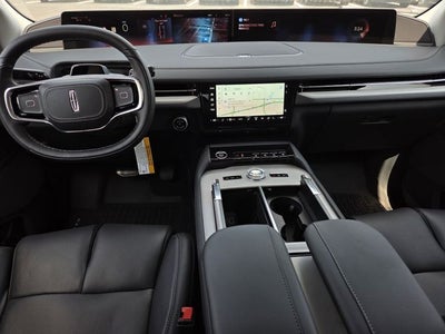 2027 Lincoln Navigator Premiere