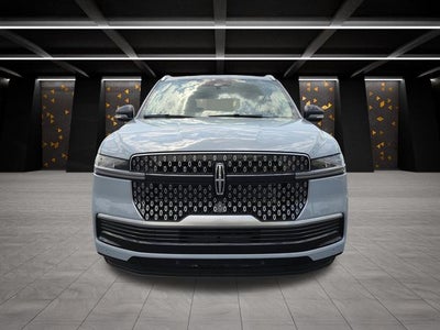 2027 Lincoln Navigator Premiere