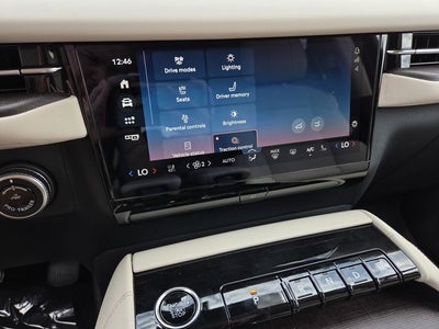 2027 Lincoln Navigator Premiere
