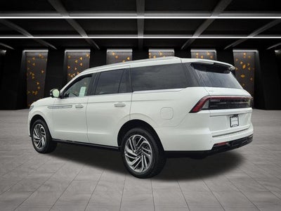 2027 Lincoln Navigator Reserve