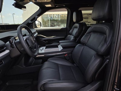 2027 Lincoln Navigator Reserve