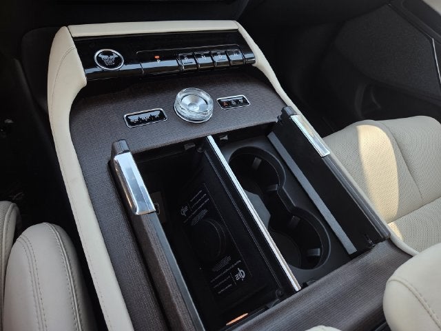2027 Lincoln Navigator Reserve