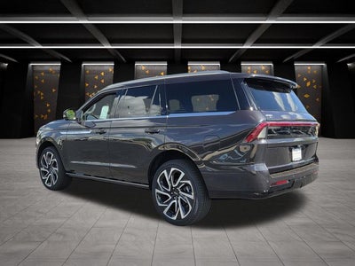 2027 Lincoln Navigator Reserve