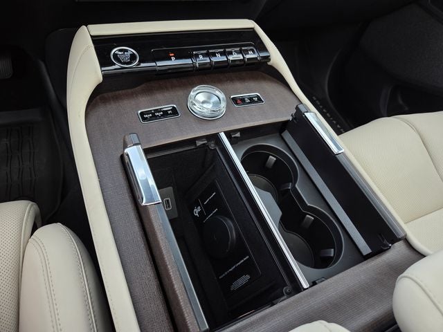 2027 Lincoln Navigator Reserve