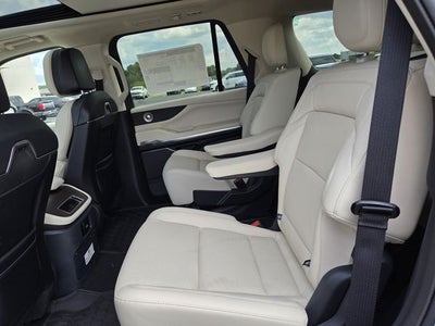 2027 Lincoln Navigator Reserve