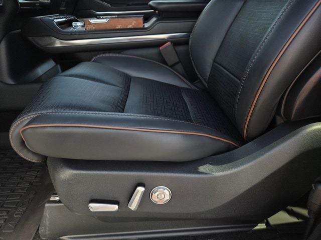 2027 Lincoln Navigator Black Label