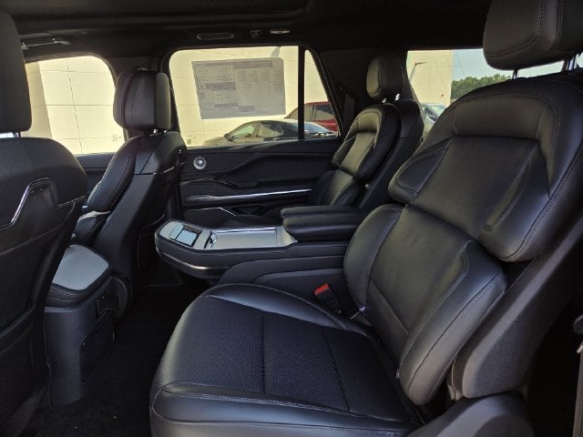 2027 Lincoln Navigator L Reserve