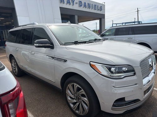 2023 Lincoln Navigator L Reserve