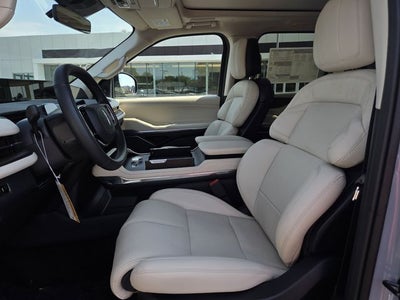 2027 Lincoln Navigator L Reserve