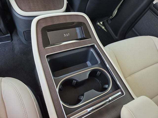 2027 Lincoln Navigator L Reserve