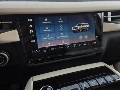 2027 Lincoln Navigator L Reserve