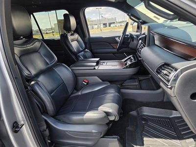 2022 Lincoln Navigator L Standard