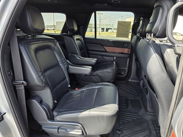 2022 Lincoln Navigator L Standard