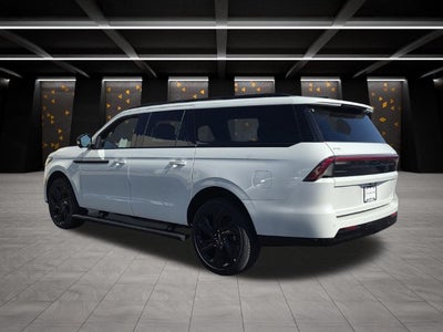 2027 Lincoln Navigator L Reserve