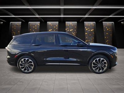 2024 Lincoln Nautilus Reserve