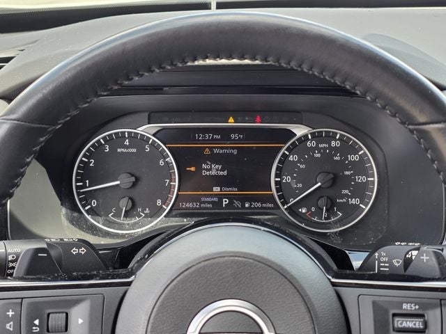 2022 Nissan Pathfinder SV