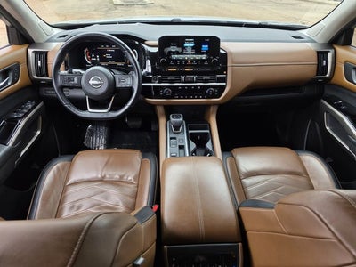 2022 Nissan Pathfinder Platinum