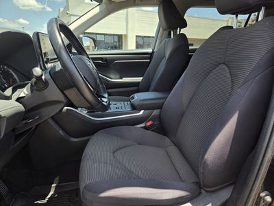 2021 Toyota Highlander LE