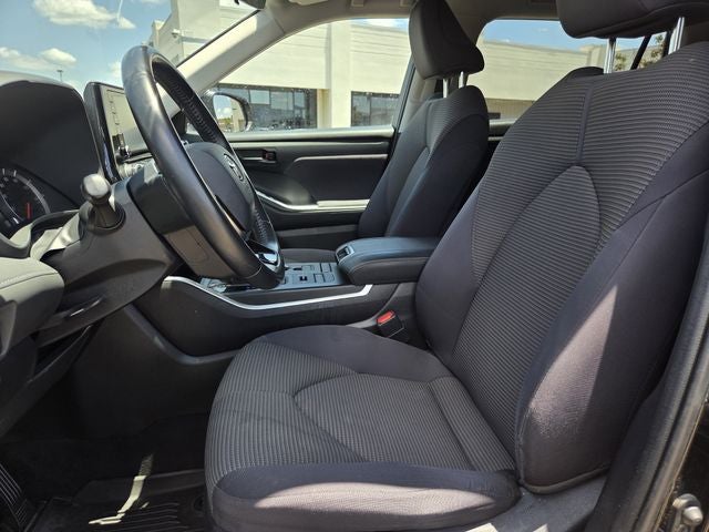 2021 Toyota Highlander LE