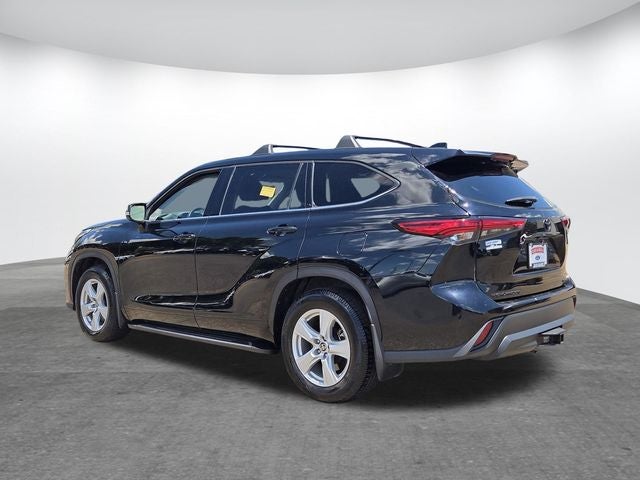 2021 Toyota Highlander LE
