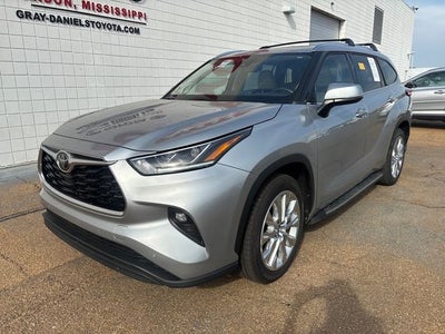2023 Toyota Highlander L