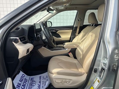 2023 Toyota Highlander L