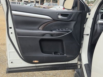 2016 Toyota Highlander XLE V6