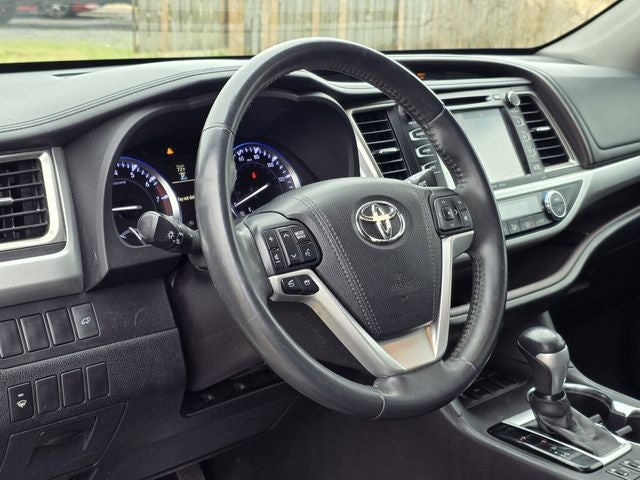 2016 Toyota Highlander XLE V6