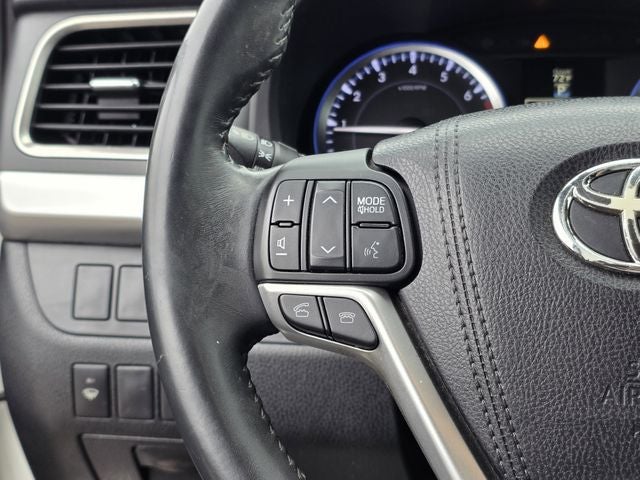 2016 Toyota Highlander XLE V6