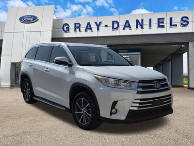 2017 Toyota Highlander Base