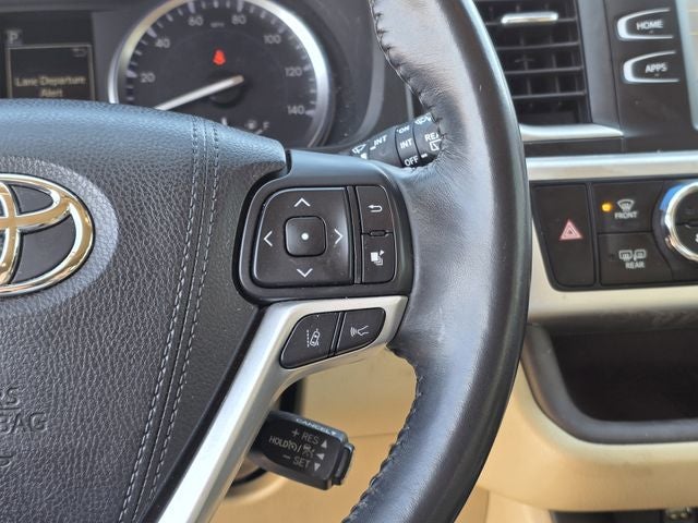 2017 Toyota Highlander Base