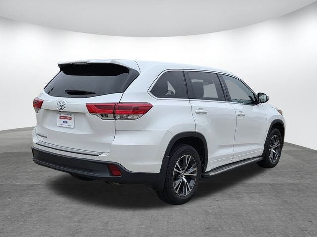 2017 Toyota Highlander LE