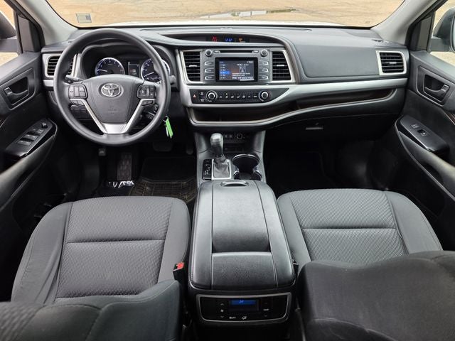 2017 Toyota Highlander LE