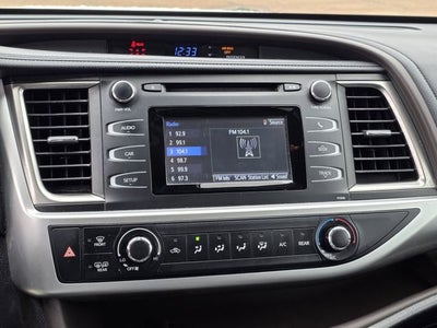 2017 Toyota Highlander LE