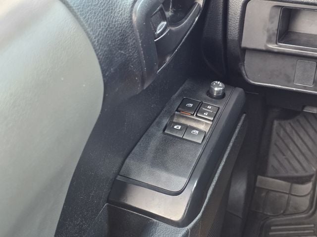 2017 Toyota Tacoma SR