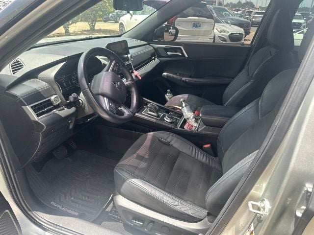 2022 Mitsubishi Outlander Black Edition