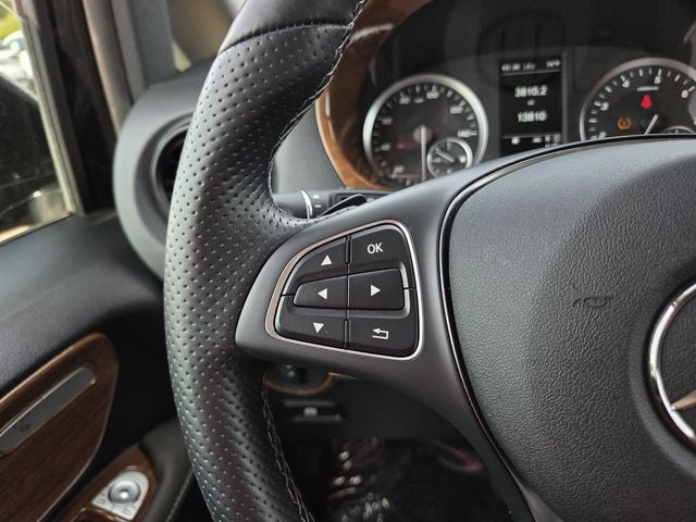 2023 Mercedes-Benz Metris Passenger