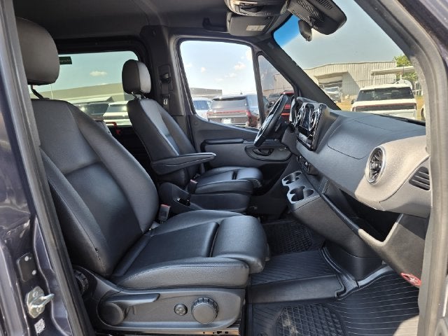 2022 Mercedes-Benz Sprinter 2500 Passenger 144 WB