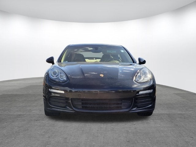 2016 Porsche Panamera 4